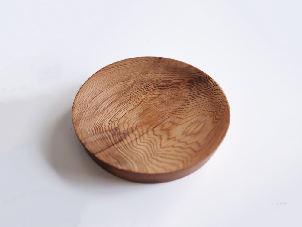 【径12cm】4寸平皿  樹種：屋久杉 / 木の器 蜜蝋クリーム仕上げ curve-135