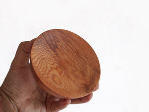 【径12cm】4寸平皿  樹種：屋久杉 / 木の器 蜜蝋クリーム仕上げ curve-135
