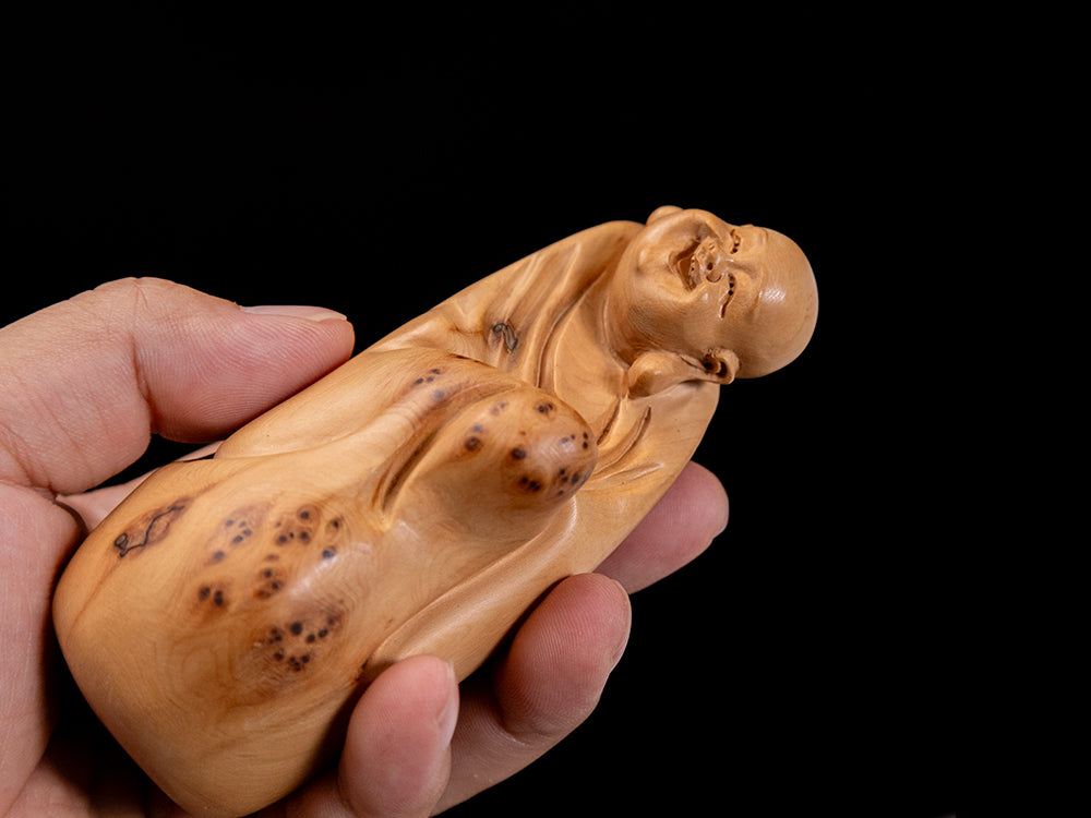 【総高12cm】布袋様 崖柏木（ヤーバイボク） 木彫り 置物 握り木