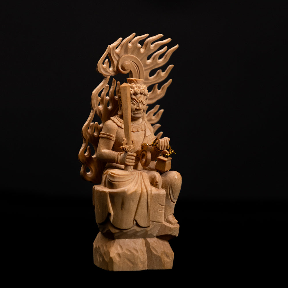 【総高11cm】不動明王 座像 木彫り 樹種：柘植 / お不動様 置物 縁起物 ※画像現品像の発送です