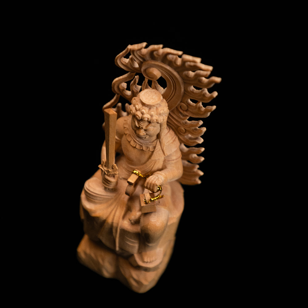 【総高11cm】不動明王 座像 木彫り 樹種：柘植 / お不動様 置物 縁起物 ※画像現品像の発送です