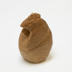 【総高8cm】木彫り にわとり  樹種：屋久杉 / 鳥 鶏  置物 縁起物 ※画像現品像の発送です