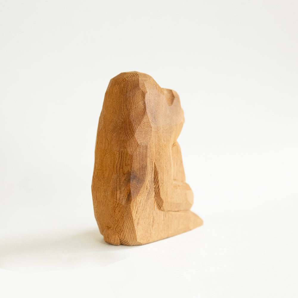 【総高7cm】木彫り 猿  樹種：屋久杉 / 干支 申  置物 縁起物 ※画像現品像の発送です