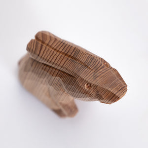 【総高7cm】木彫り うさぎ  樹種：屋久杉 / 干支 兎  置物 縁起物 ※画像現品像の発送です