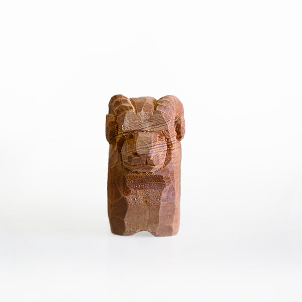 【総高5cm】木彫り 羊  樹種：屋久杉 / 干支 ひつじ 未 置物 縁起物 ※画像現品像の発送です