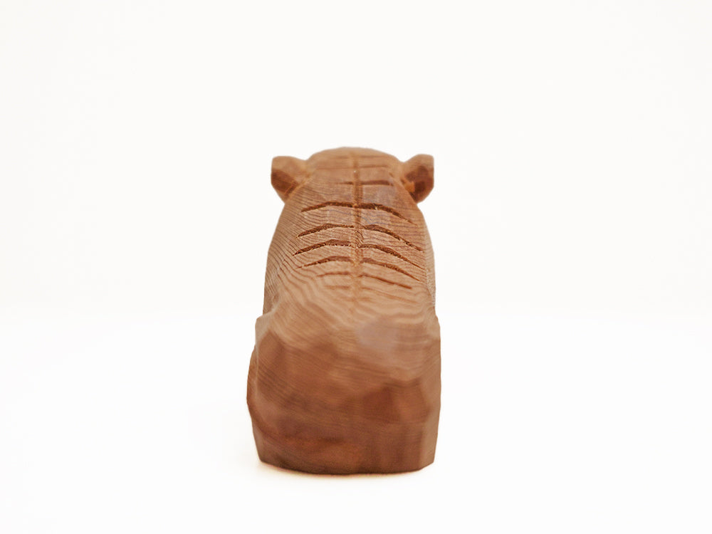 【総高5cm】木彫り 虎  樹種：屋久杉 / 干支 寅 置物 縁起物 ※画像現品像の発送です